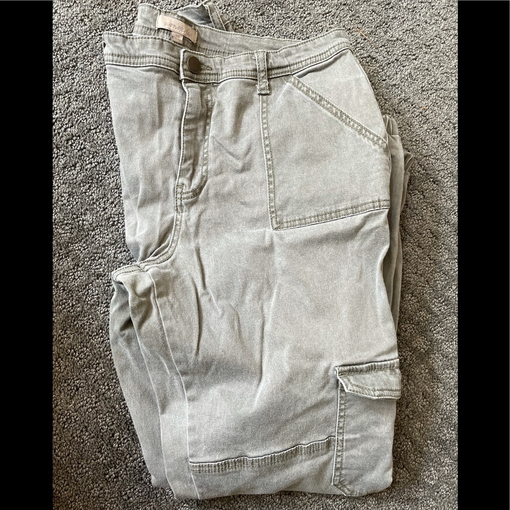 Wonderly joggers size 10